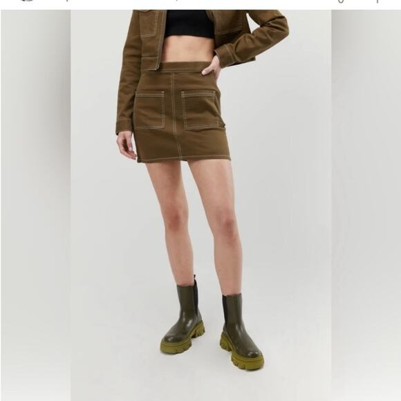 Oak + Fort Army Green Front Pocket Mini Skirt Size 8 - Picture 1 of 11